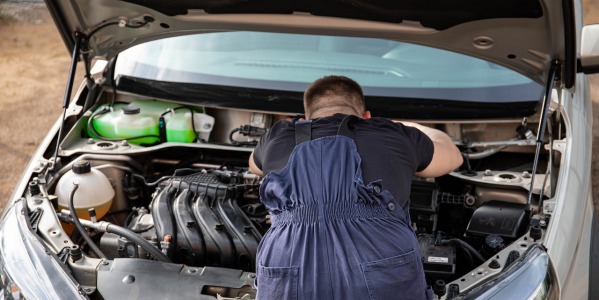 Co zrobić, gdy auto nie odpala na mrozie? 