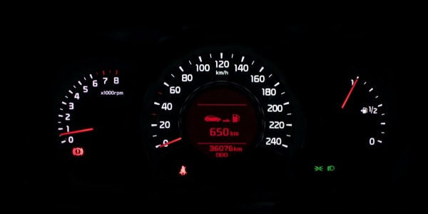 Czym są obroty silnika i jaka jest ich prawidłowa wartość?