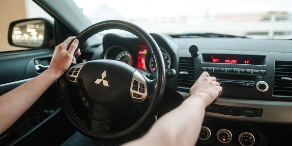 Jazda na zbyt niskich obrotach – zobacz, czym to może grozić