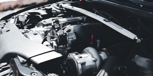 Ile płukanki silnika potrzebujesz wlać, by dobrze wypłukać jednostkę?