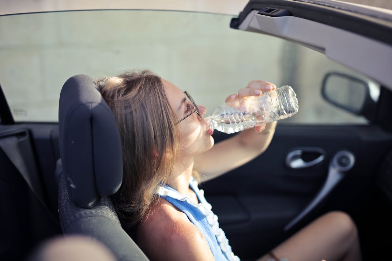 Dlaczego klimatyzacja nie chłodzi? Objawy niedoboru czynnika